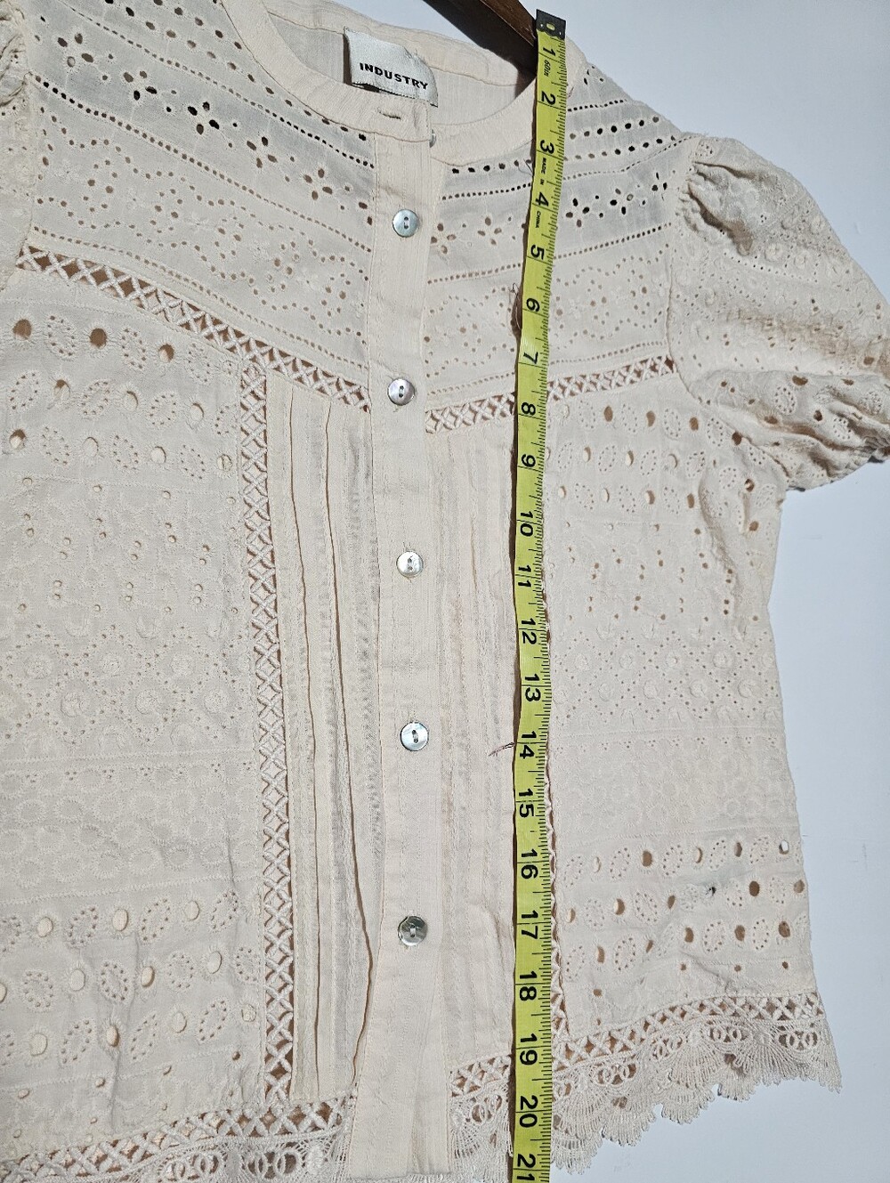 Industry 100% Cotton Eyelet Lace Puff Sleeve Blouse XS Cottagecore - Picture 9 of 9